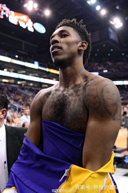 皇马未来之星再次闪耀伯纳乌（伯纳乌再迎皇马新星高光时刻）