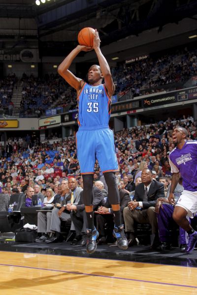 瓦科：特别感谢克雷桑给我这两次罚点机会，下回我再也不罚了（瓦科致谢克雷桑两次礼让点球：下次我不再主罚了）