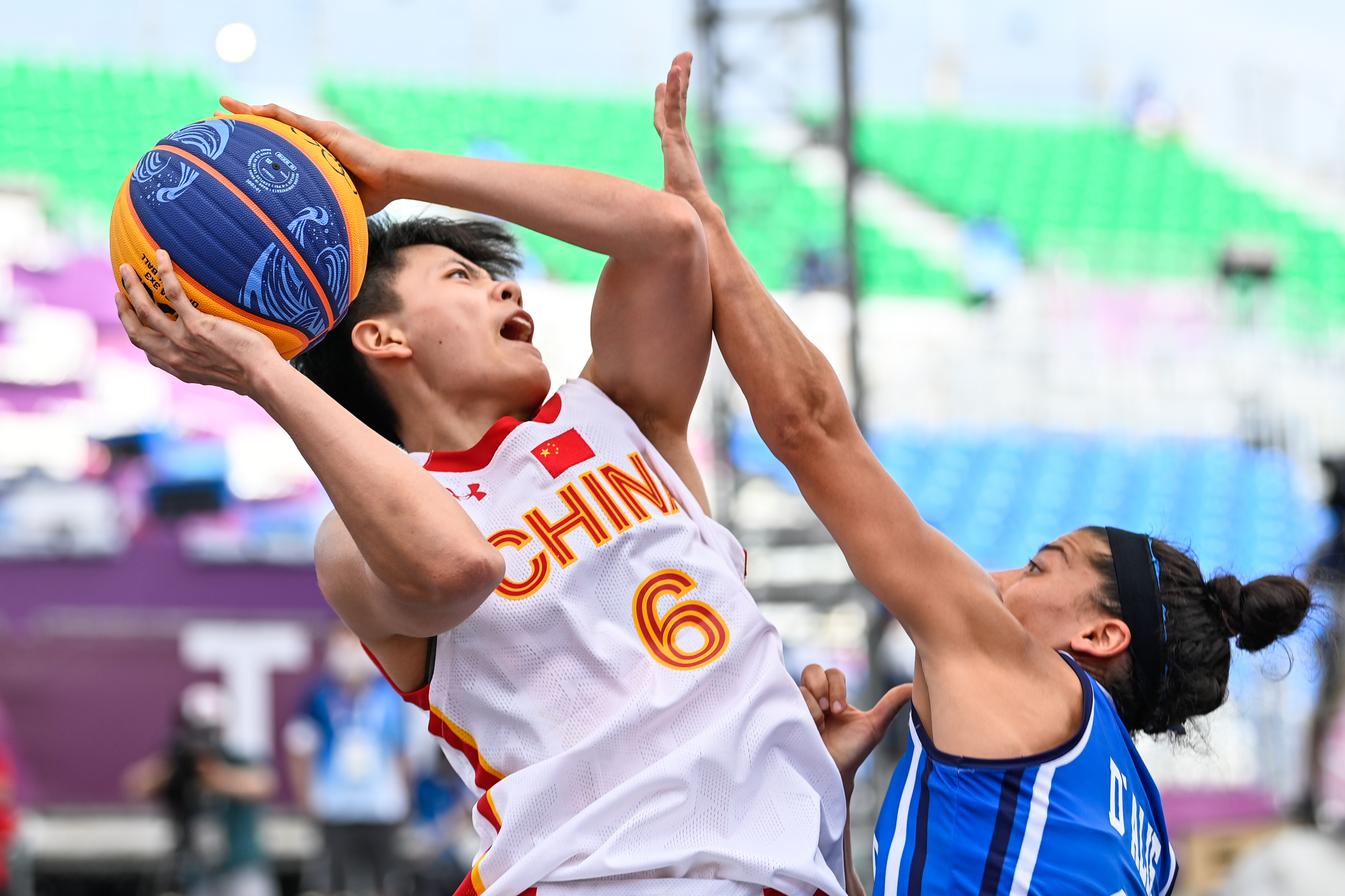 BLAST成都站第四日：XG战队一胜一负，Falcons和Tundra领跑积分榜（BLAST成都站第4天：XG一胜一负，Falcons与Tundra暂居榜首）