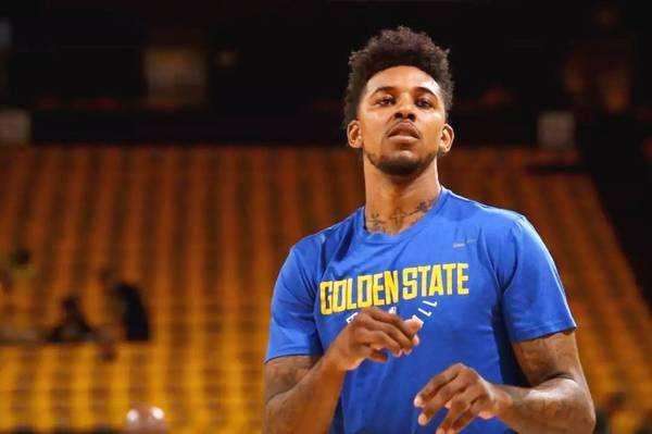 小法：不认为差距有那么大，有国米那种前锋你总会更接近胜利（小法：差距并不悬殊，若配备国米那样的前锋，胜利会更近）